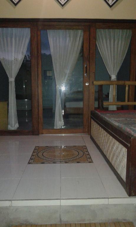Kadek Homestay Амед Экстерьер фото
